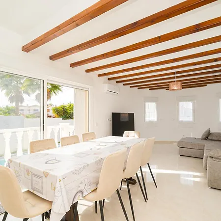 Hola Casita Villa *