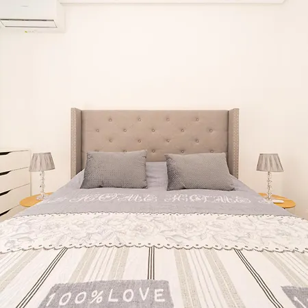 Hola Casita فيلة *